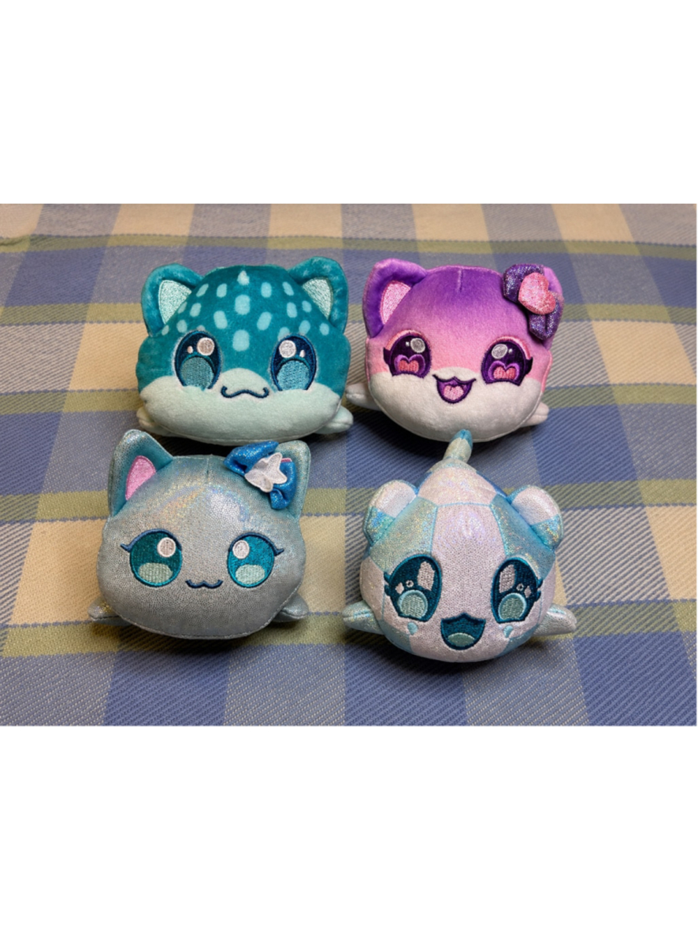 Aphmau MeeMeows Plush Lot of 4 Mini Mystery Cats Sparkle Collectibles